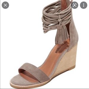 Jeffrey Campbell Formosa wedges in size 8